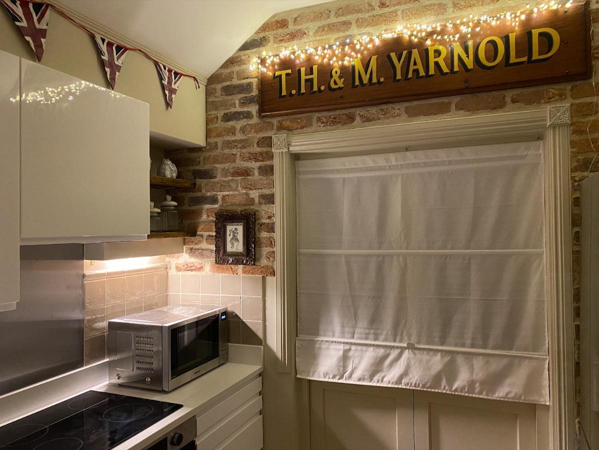 Enchanting 1 Bedroom Home With Kitchen Saffron Walden Exteriér fotografie